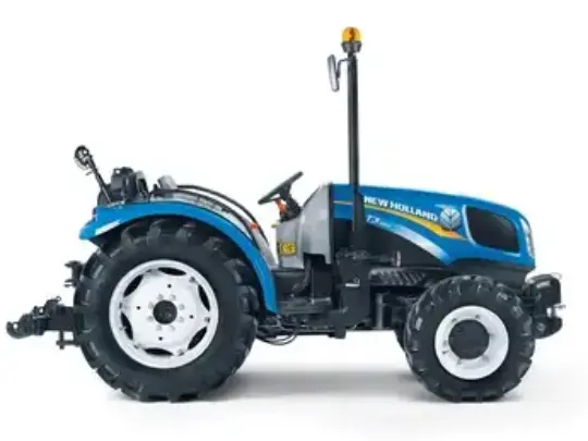 Blå New Holland T3.50F traktor sett fra siden mot en hvit bakgrunn.