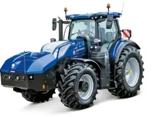 En blå T7.270 Methane Power with PLM Intelligence traktor på hvit bakgrunn.