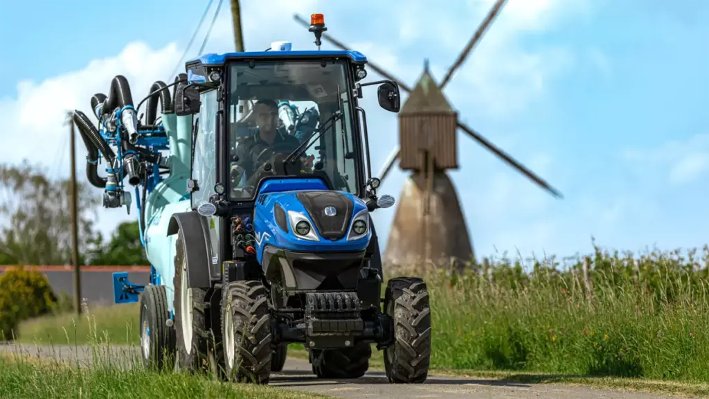 Førerhytta i New Holland T4 F/N/V