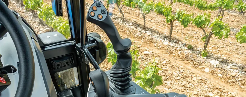 Transmisjonen i New Holland T4 F/N/V