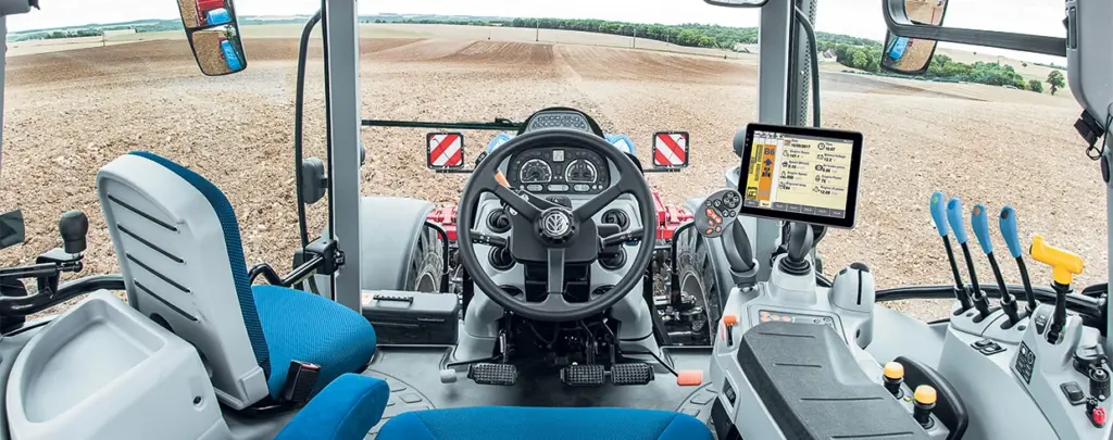 Førerhytta i New Holland T6