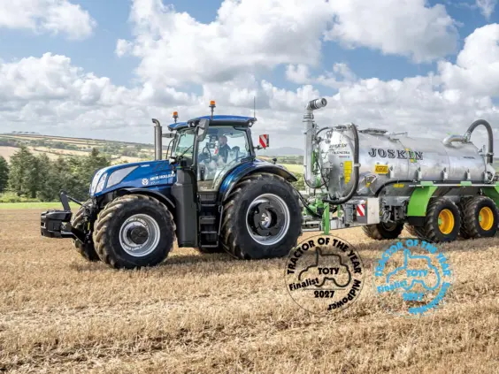 New Holland T7.270 Methane Power med gjødselvogn