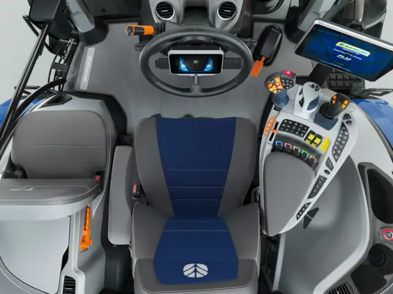 New Holland T7 Heavy Duty sett fra førerplassen