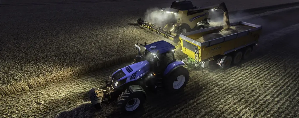 Arbeidslysene på New Holland T8 Genesis