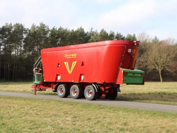 Strautmann Verti-Mix 4501 Triple fullfôrvogn med tridemaksel
